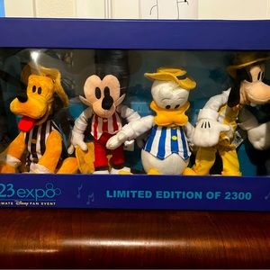 Mickey & Friends Dapper Dan D23Expo